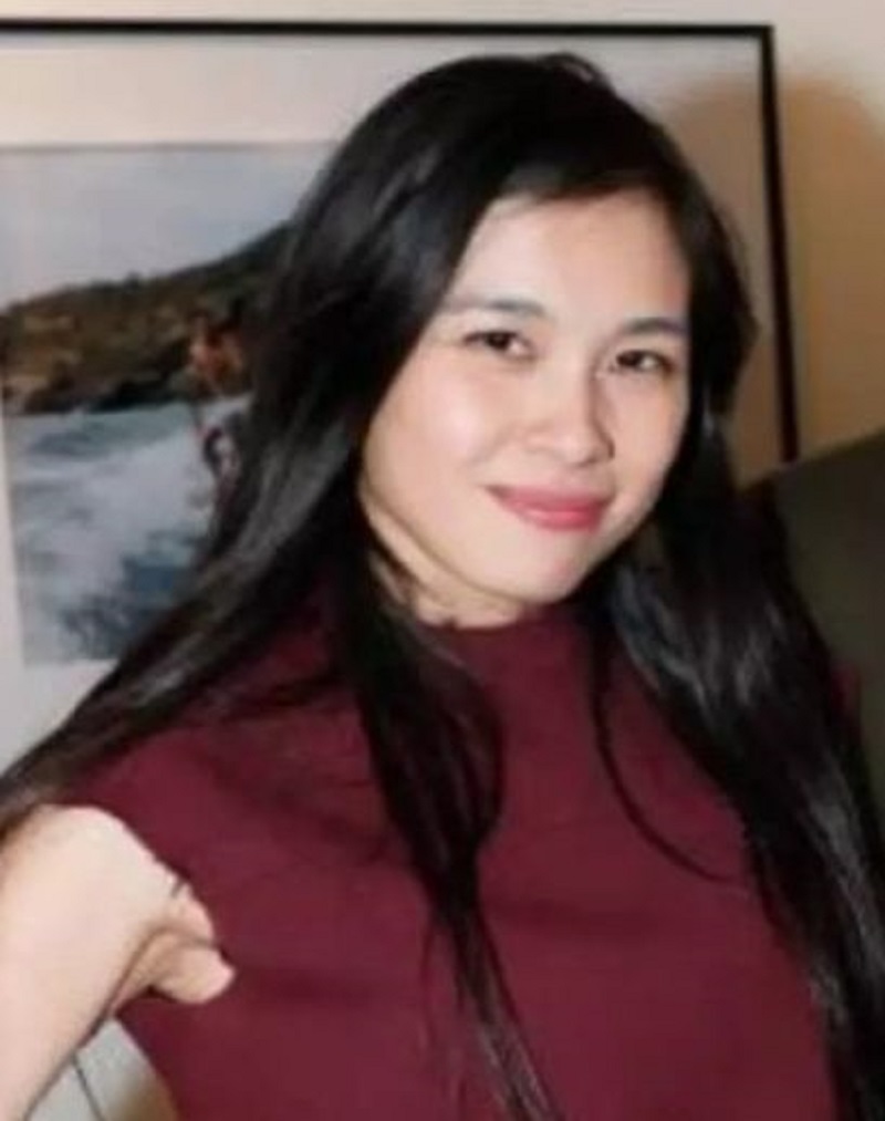 2004年天津女孩嫁外国穷小子，见家长才知对方是伯爵，住千平豪宅