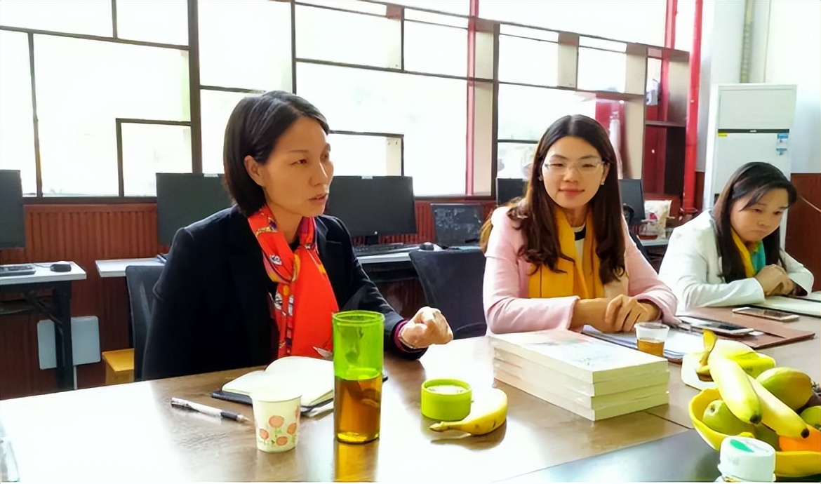 “民转公”大致敲定，民办学校老师面临就业难题，官方给指出方向