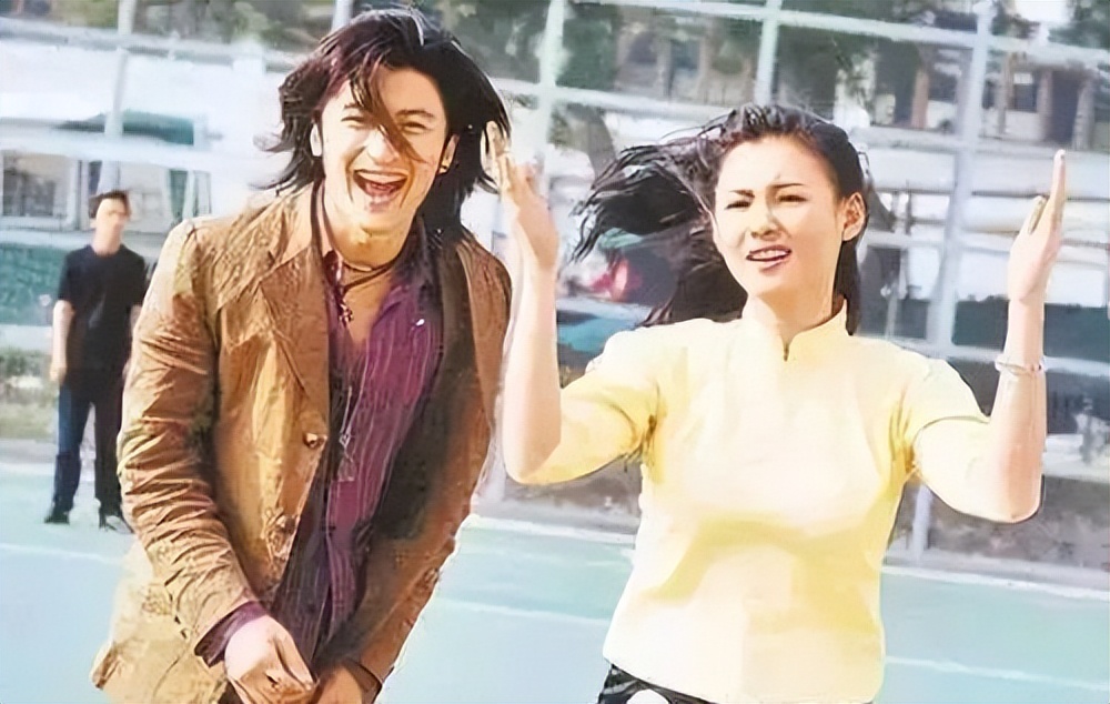 娱乐圈5对“患难情人”，陪对方度过了风波，却都得不得好结果