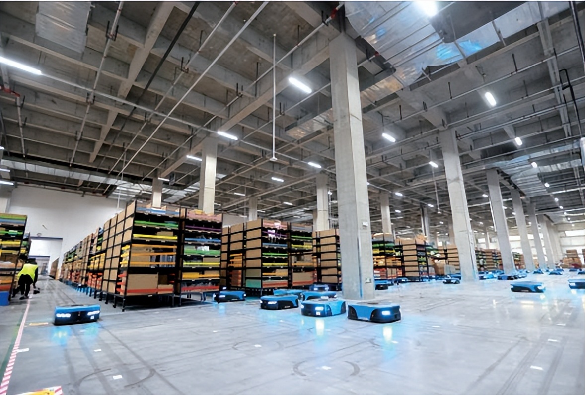 从物流机器人系统看智能仓库升级发展