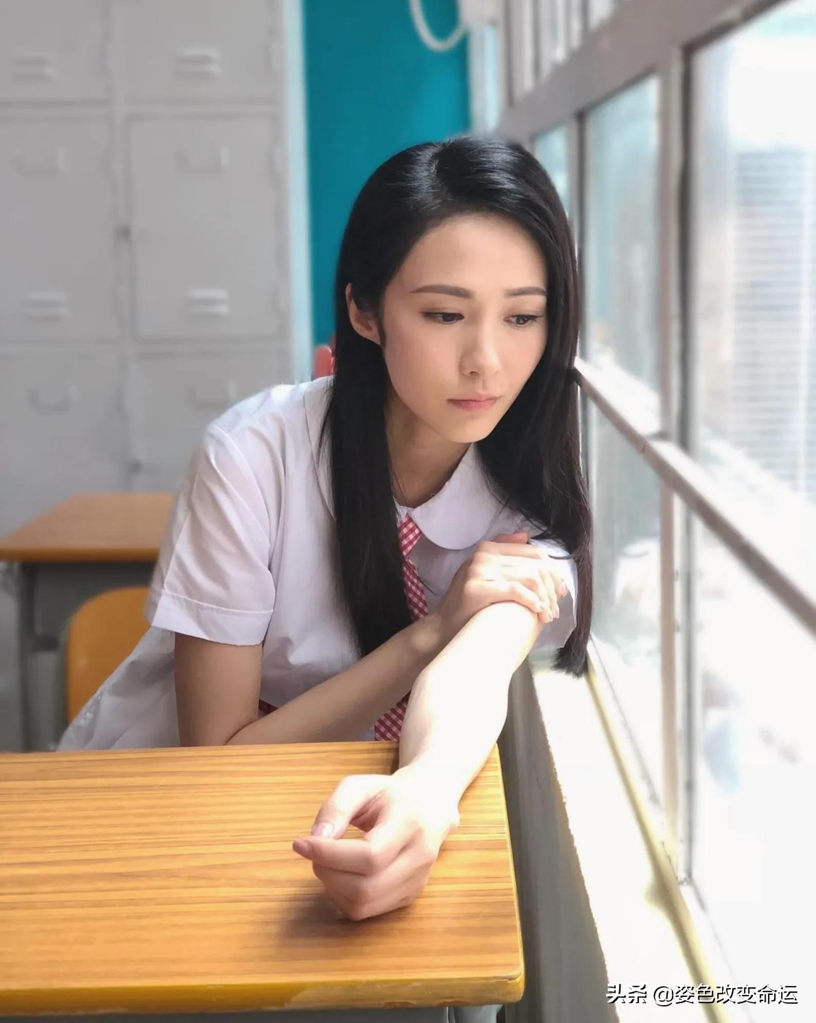 不管反黑还是反黑路人甲，汤怡都是最美的一个，可惜没人认识