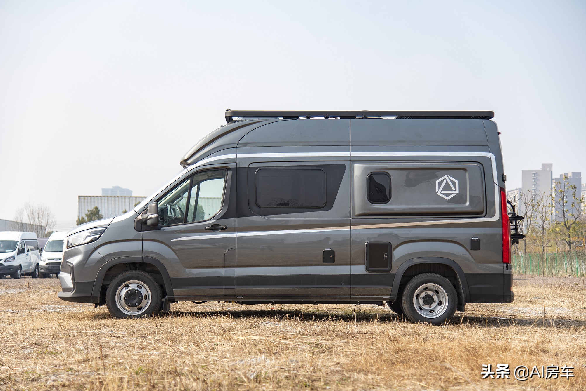 详解奇瑞r600!功能,驾驶感突出,内饰堪比精装公寓!适合老两口