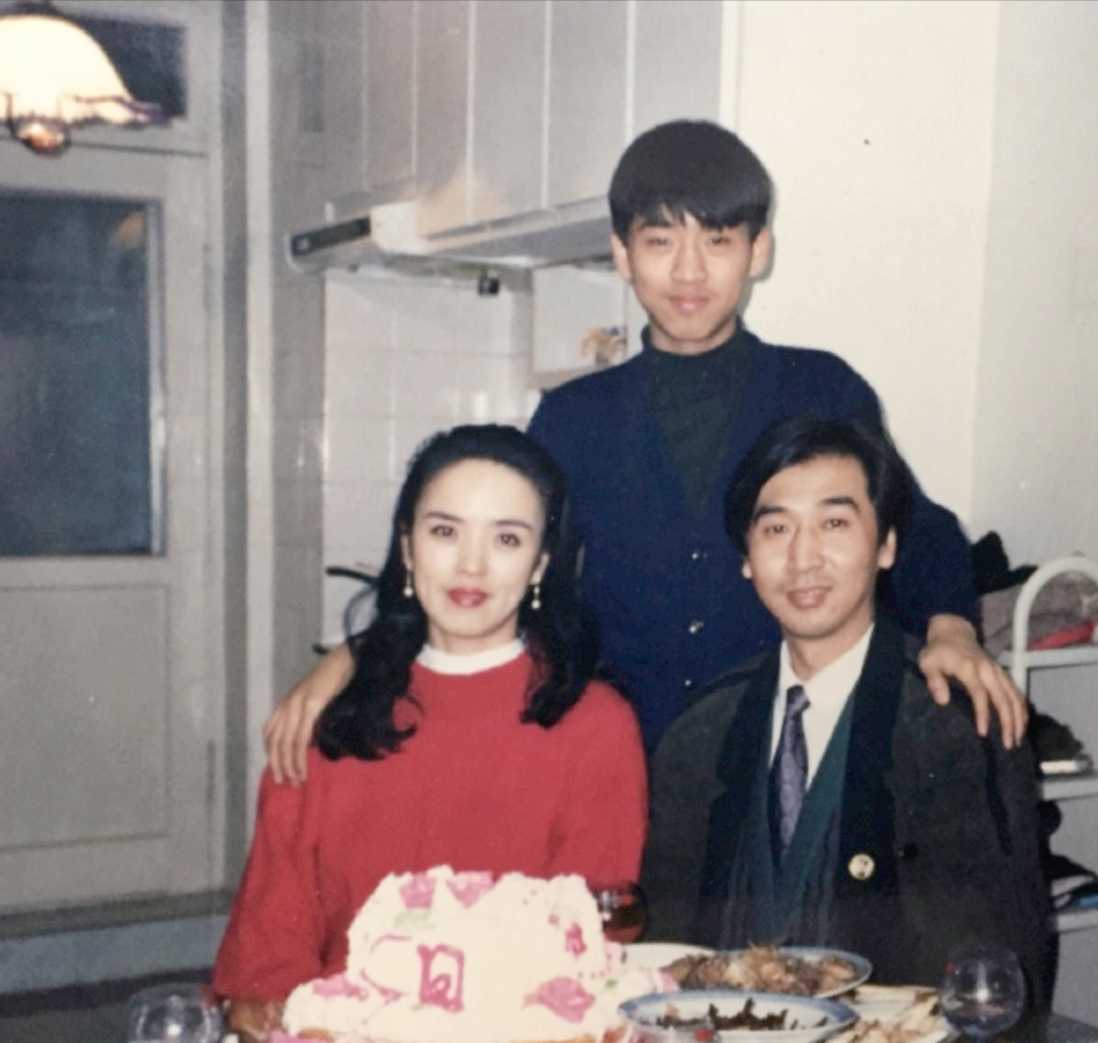 戏里又渣又坏，戏外宠妻爱子多年，你不知道的“冉森”栾元晖