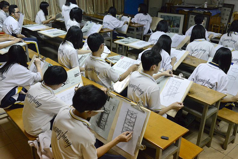 找工作时才知道，理科生和文科生的差距不是一星半点，幸好没选错