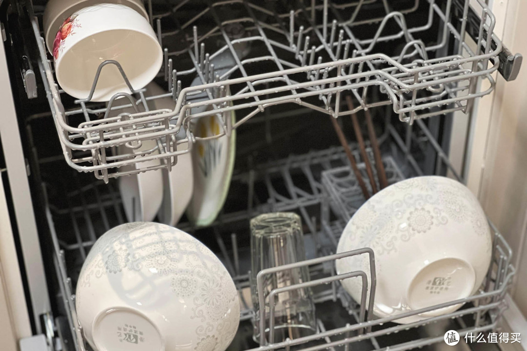 仅有四款获得国家颁发的能效之星！2021年洗碗机到底该如何选购？