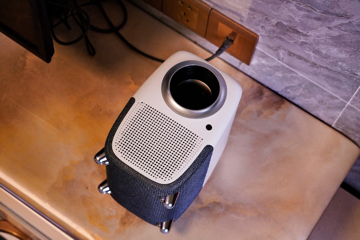 春节多亏有它：泰捷WEBOX T1系列投影仪上手实测