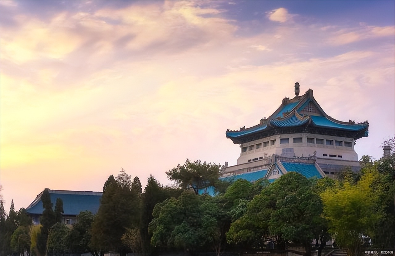 985学校排行榜出炉，武汉大学跻身前五，华科大沦为倒数第二