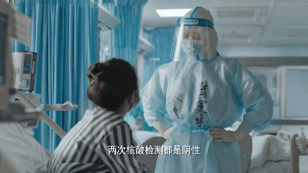 李小满「火」了，何蓝逗不愧95小花潜力股