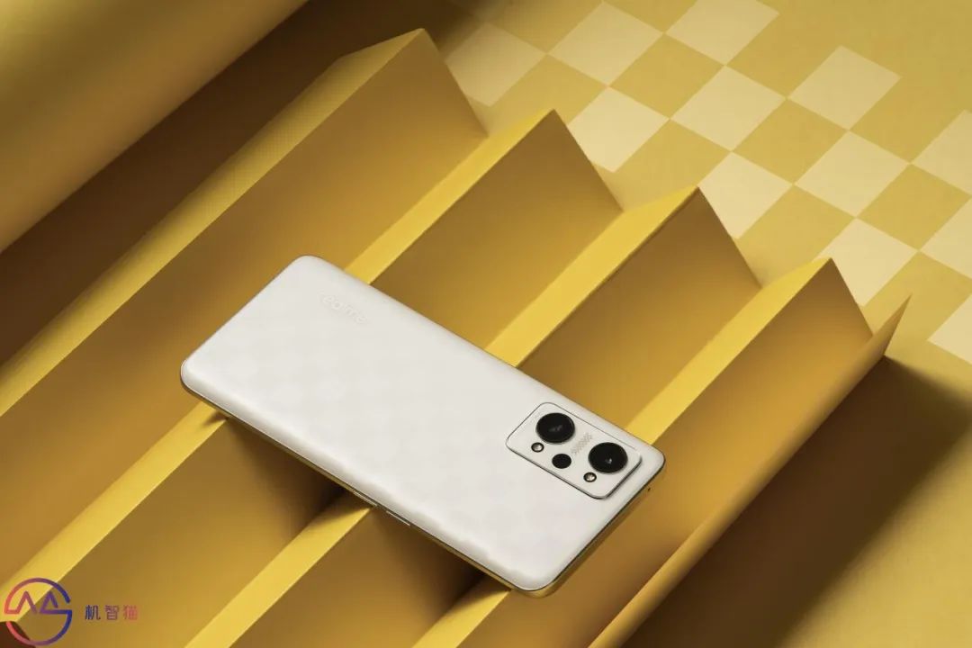 6月全价位手机推荐：这个节骨眼，中端机才是王道