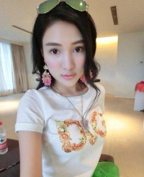 郭美美悲剧人生始作俑者，是她亲妈郭登峰