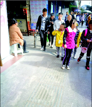 故事：农村14岁少年每天疯狂喝水,一天能喝30斤,他的身体有何不同