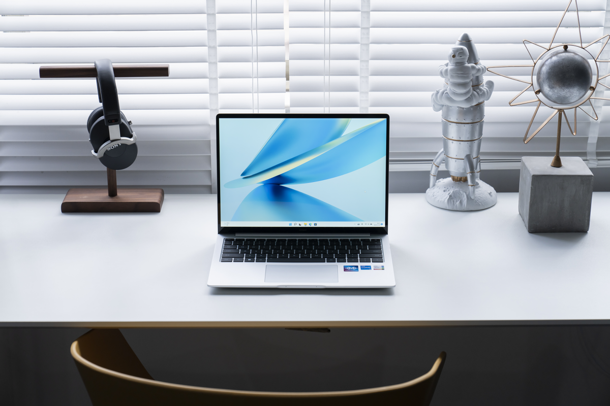 手机、电脑、平板全覆盖，职场新人的装备搭配小建议