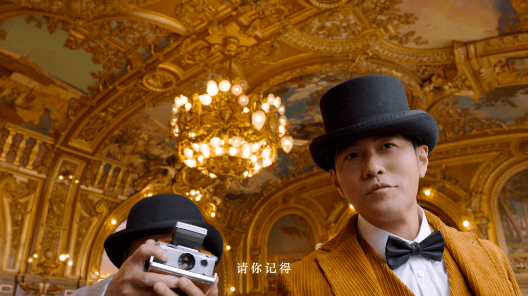 除了新专一天能卖1.5亿，「顶流」周杰伦还带火了哪些好物？