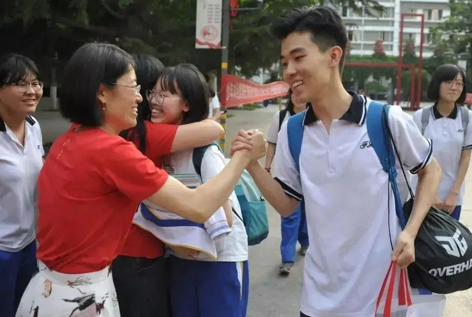 2022年高考“新消息”，考生有望降分录取？最高可降148分？