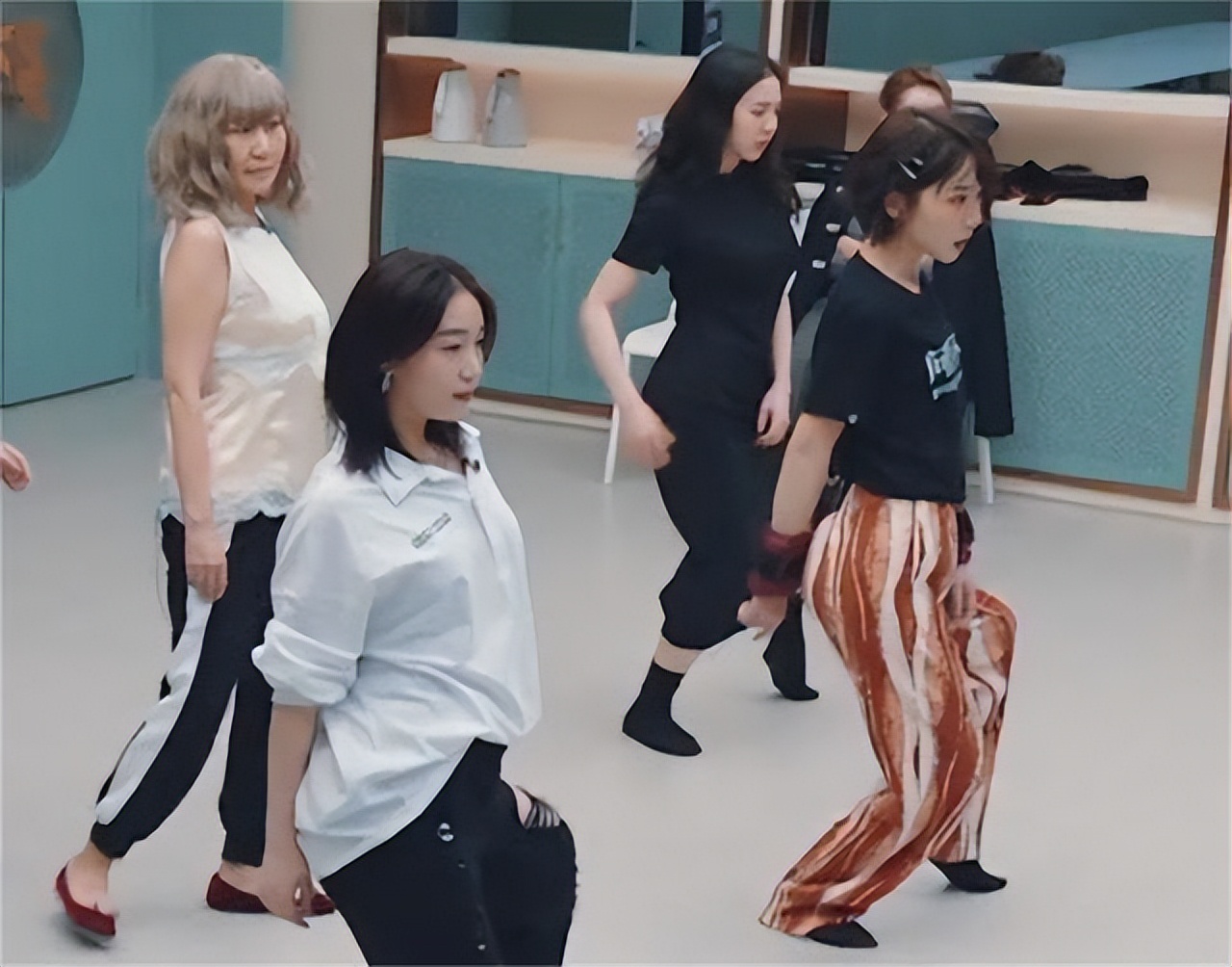 不担心没人选也不怕跳舞，张蔷佛系而不摆烂，超出了很多人的想象