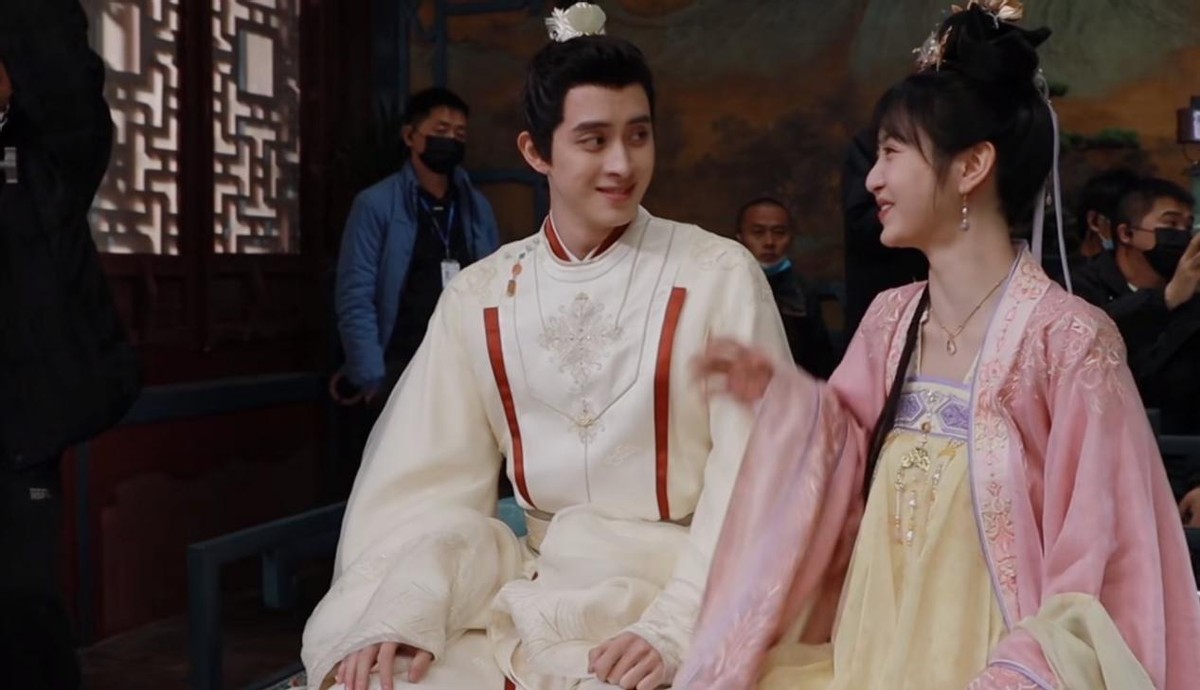 《新上错花轿嫁对郎》杀青！田曦薇演李玉湖，杜冰雁人选颜值不俗