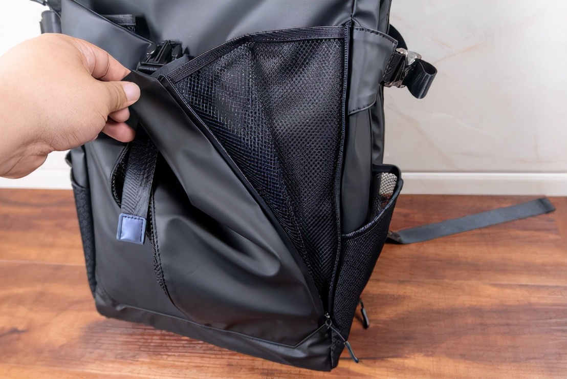 颜值与空间兼得，好看又能装，光影行星宙斯双肩包体验