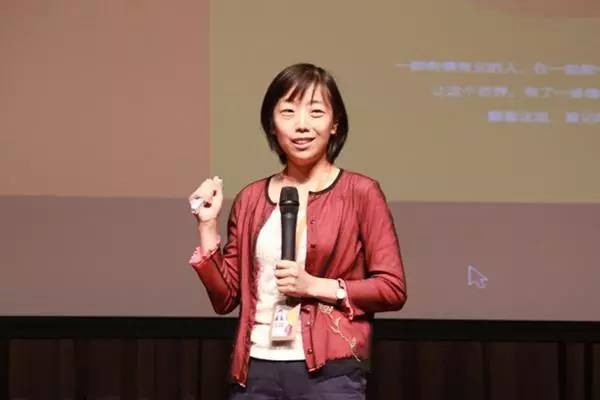 马云背后的女人：从前台小妹到阿里副总裁，曾送七位高管进监狱