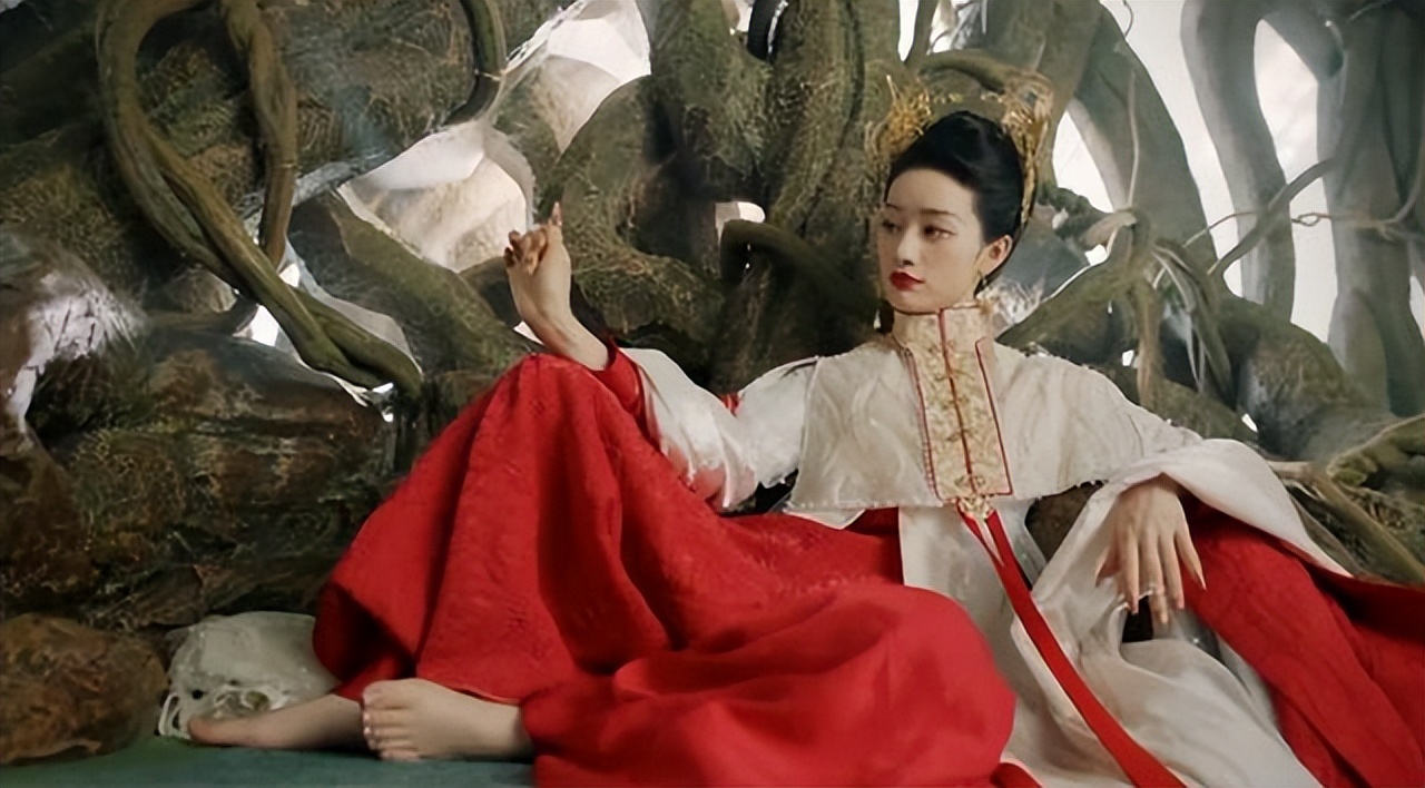 恰似故人归：正派角色卿瑶惹人厌，反派仙姬美出圈，红衣金面太赞