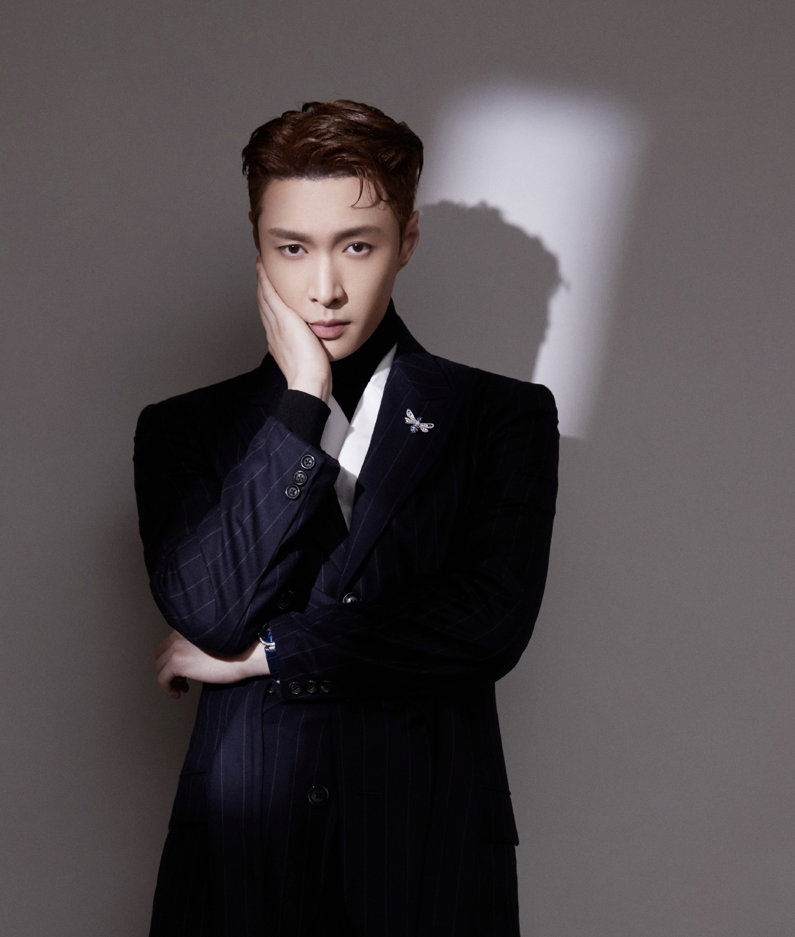 徐峰立是谁个人资料简介张艺兴选妃事件纯属无稽之谈工作室辟谣