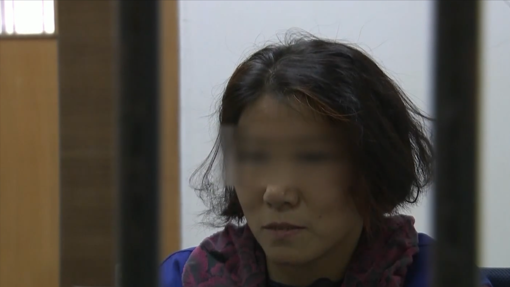 60多岁女骗子时髦漂亮，全国有200多个男友，被抓时竟说自己善良