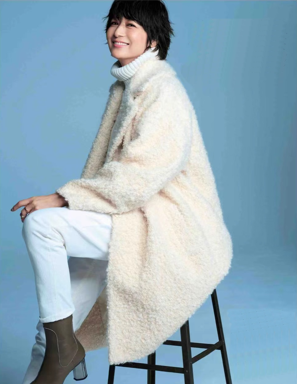 过年穿“白色”，讲究女人都有哪些套路？3招必杀技，招招提衣品