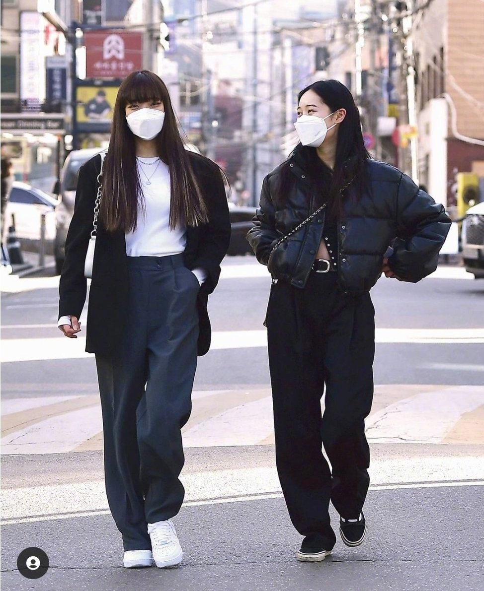 韩国女人冬天是不露腿的，光靠长裤就很时尚，每一款都很美