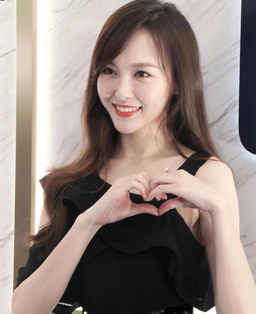 永远都是优雅美丽的唐嫣