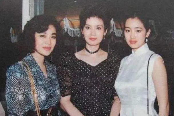 “离婚后至今单身”的10位女星，各有各的心酸，最长的已单身43年