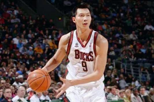 nba黄种人有哪些(战斗力如何？盘点NBA最强黄种人阵容，姚明、易建联领衔)