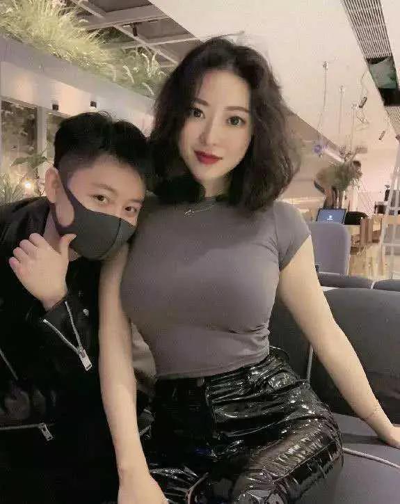 刘静尧高清图片 刘静尧个人资料图片