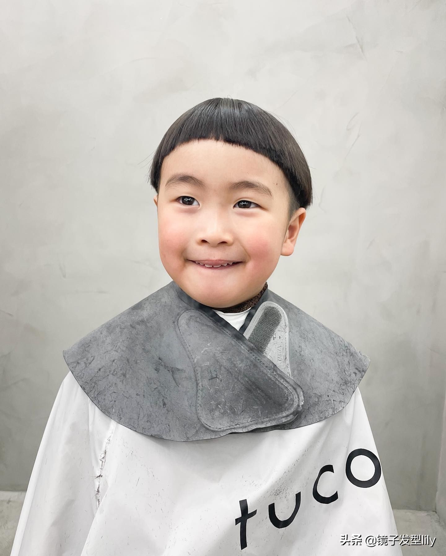 最帅小男孩发型来了，剪完很有型，适合大多数小男孩