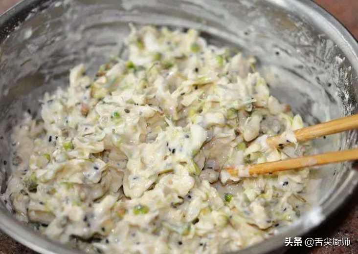 槐花怎么做好吃（简单快速又好吃的槐花做法）