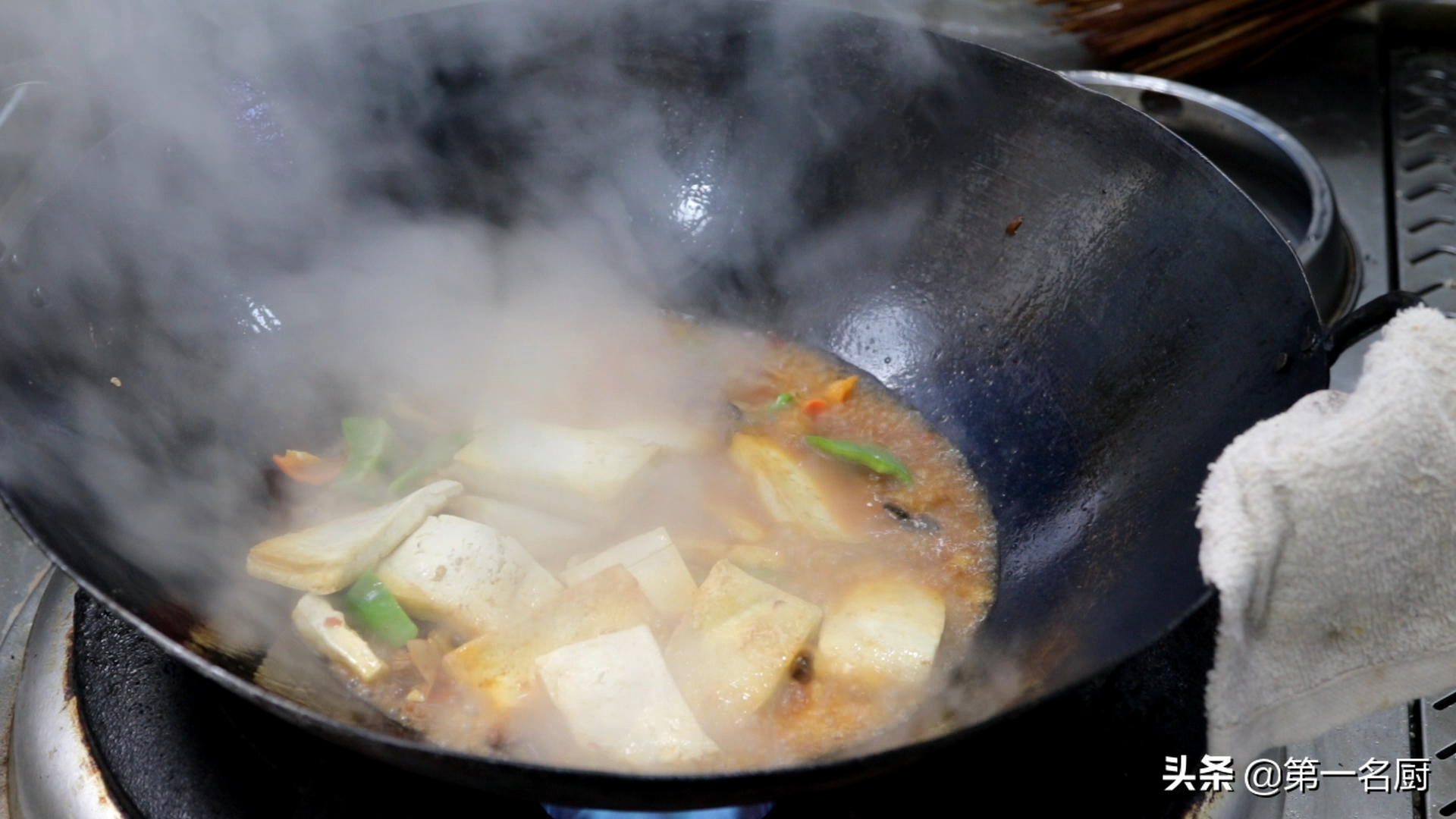豆腐的做法大全家常菜（6种家常做法好吃营养还不长肉）
