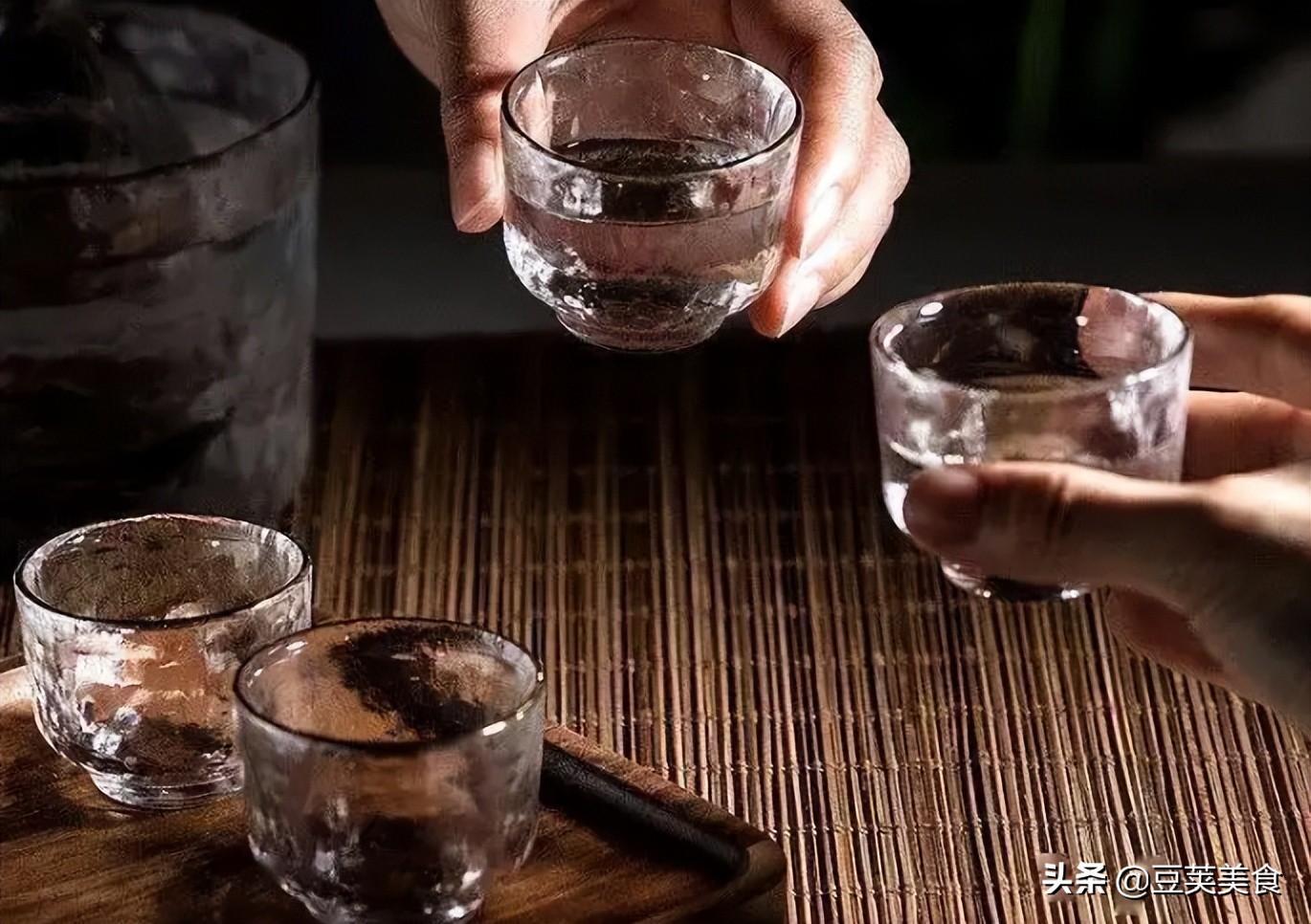 夏天到了，到底該喝啤酒還是白酒？原來區別很大，弄懂再喝益處多