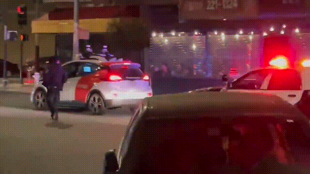 无人驾驶出租车逃逸事件：警棍在手却拦了一场寂寞