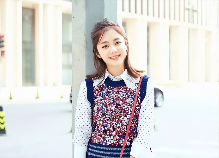 娃娃脸我只服这12位明星！有人30岁还能演高中生，个个青春永驻