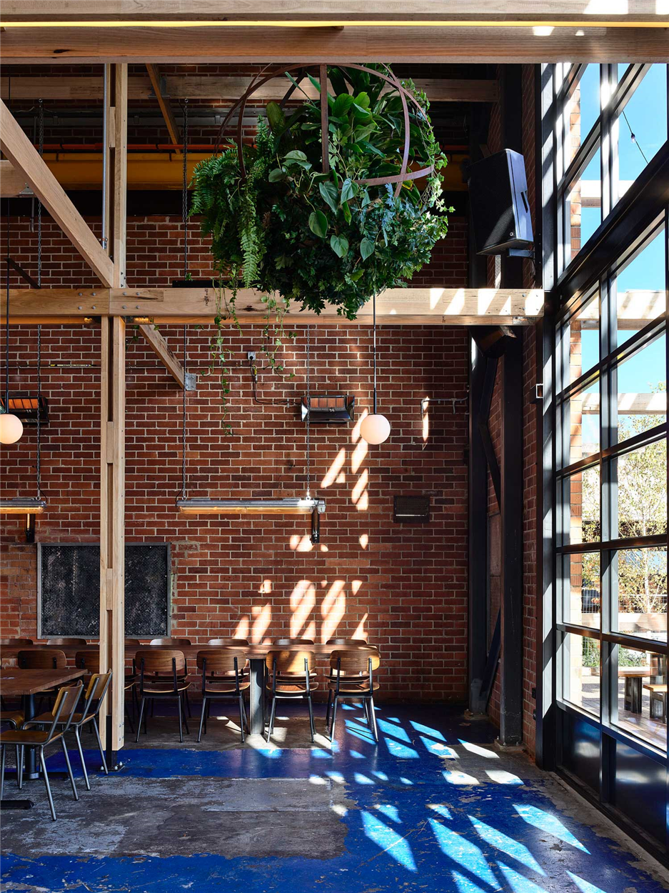 工业旅游魅力显现，旧锅炉房变身精酿啤酒馆