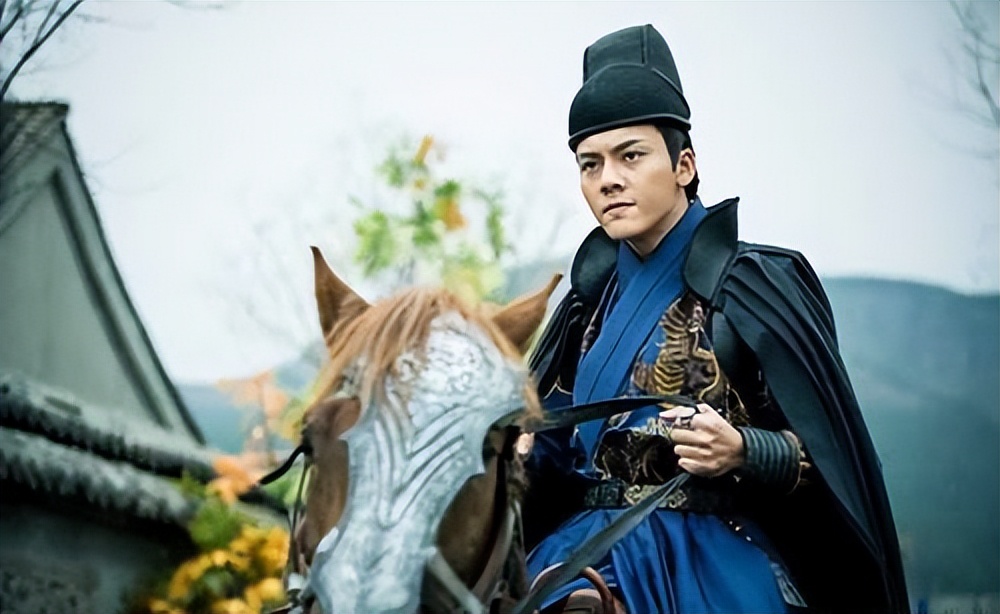 穿飞鱼服我只服这11位男星！穿上后个个化身为万人迷，霸气侧漏