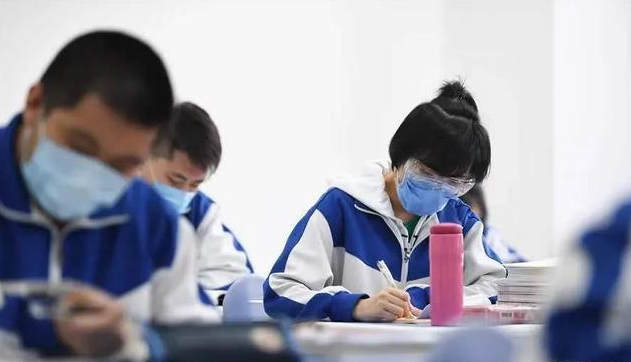 2022世界大学排行榜，清北并列16，深大化身黑马有望晋级双一流