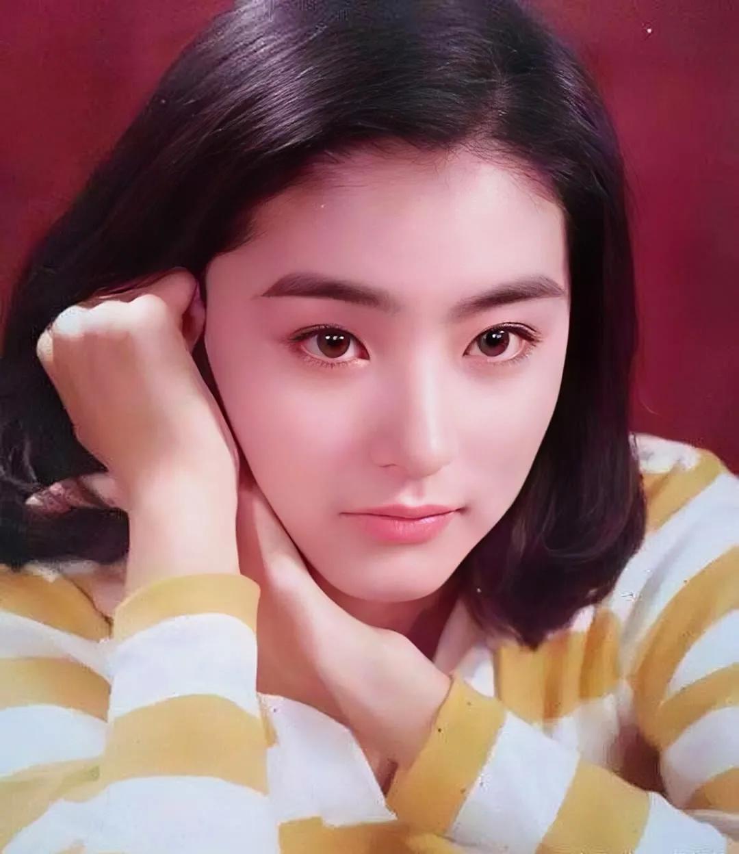 林青霞年轻时真是惊艳了时光