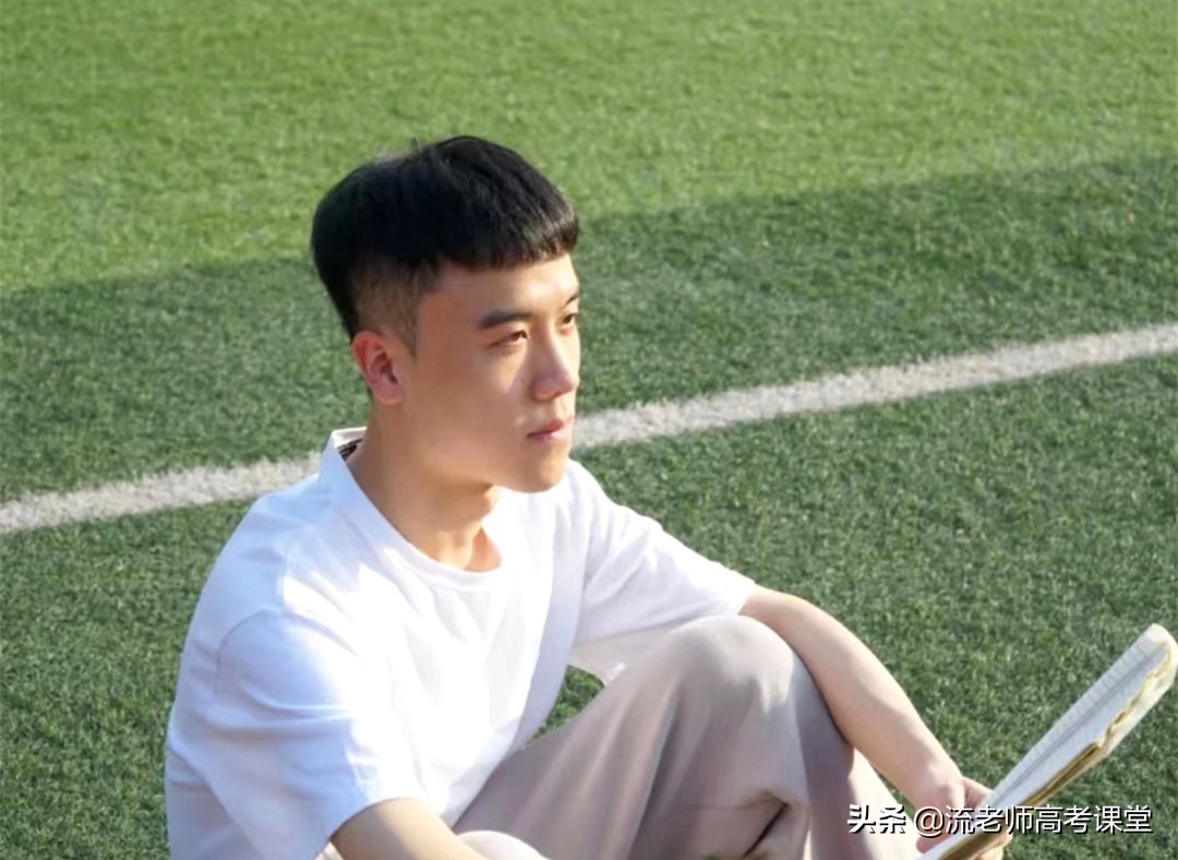 南华大学帅气学霸，421分考上浙大研究生，详细考研计划值得学习