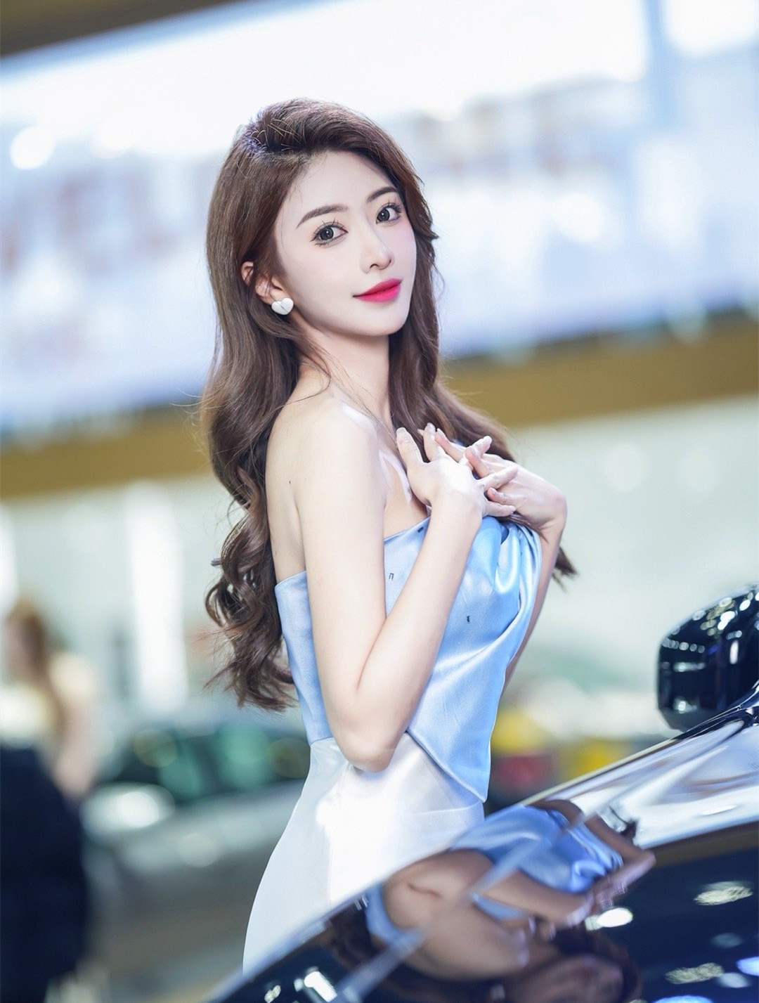 极品靓丽车模女神，你喜欢么