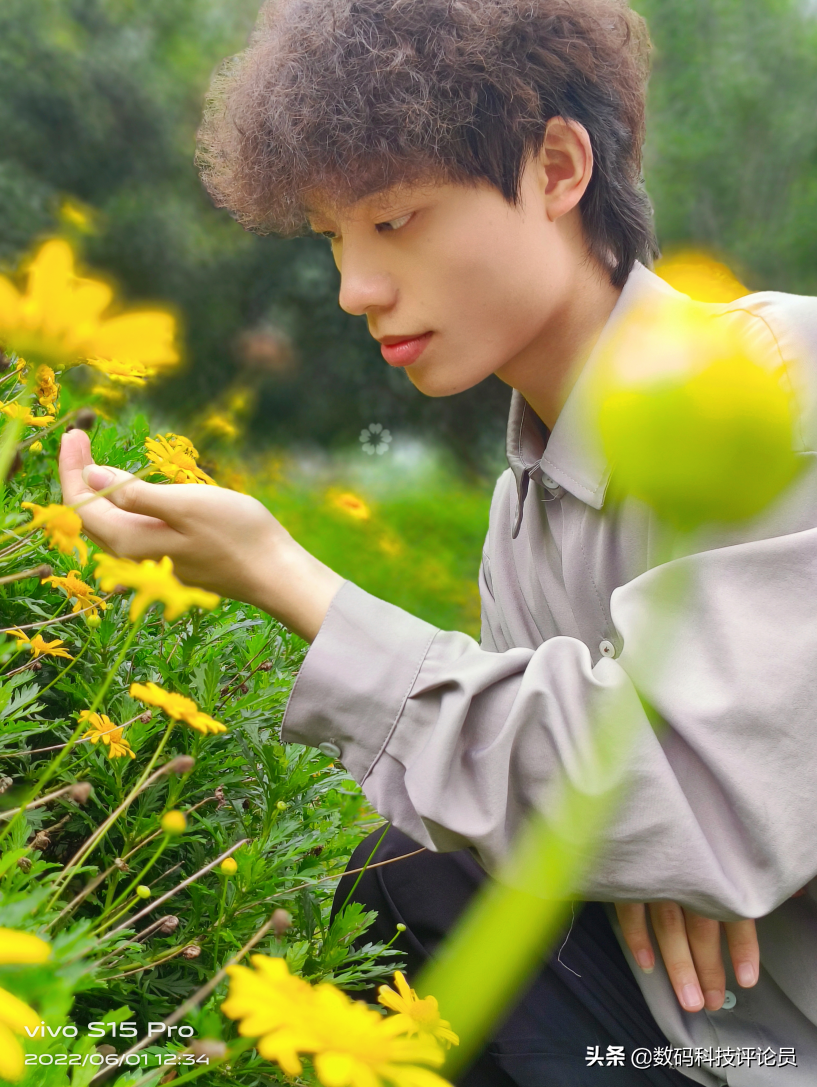 vivo S15 Pro体验：E5屏+天玑8100性能三件套，线下机也开始卷了？