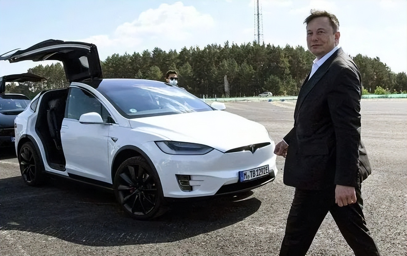 特斯拉Autopilot撞人致死，車主被以「殺人罪」起訴