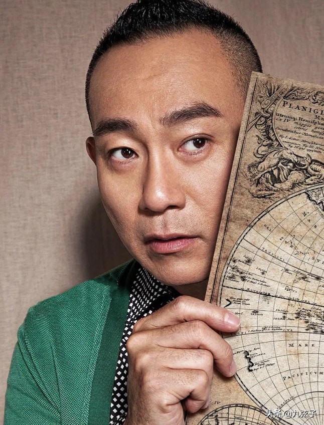 TVB“末代皇帝”林保怡的双面人生，57岁依然单身