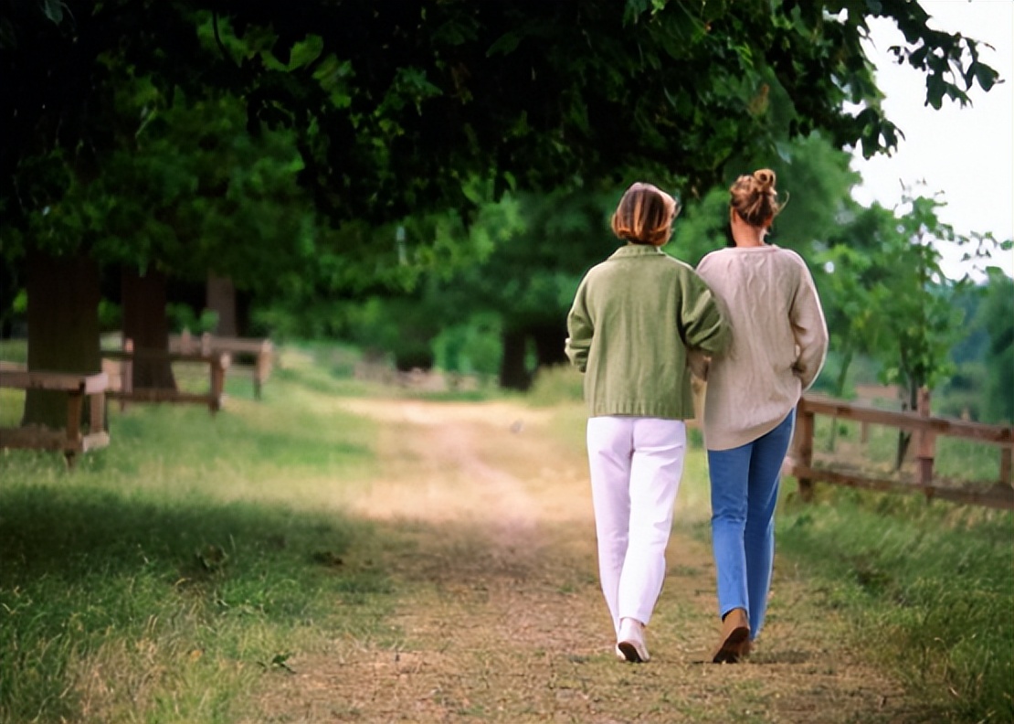 散步是最好的运动方式经常散步的人身体发生了什么变化