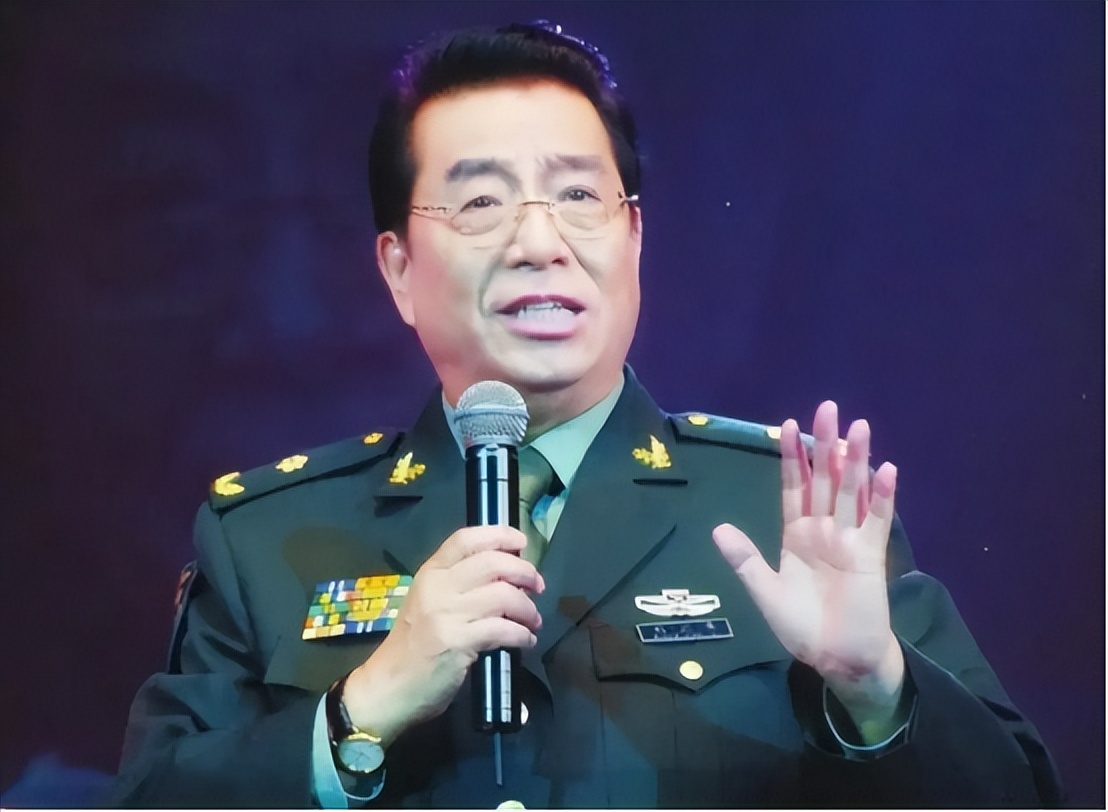 李双江长子李贺：弟弟李天一入狱后，他不计前嫌照顾父亲和继母