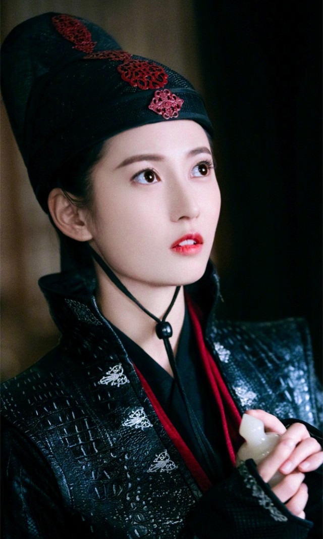 92年女星陈钰琪，古装美照，貌若天仙