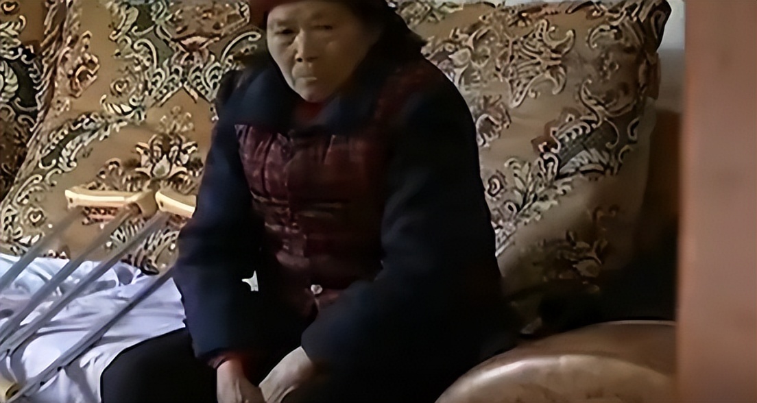 2013年，四川老太摔倒讹小孩，发毒誓证明没有撒谎，结果惨遭打脸